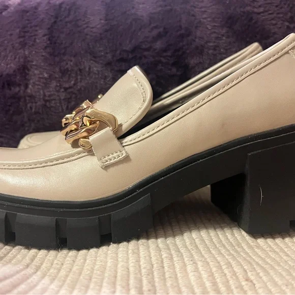 Steve Madden Chunky Loafers with Gold Chain - Picture 5 of 5